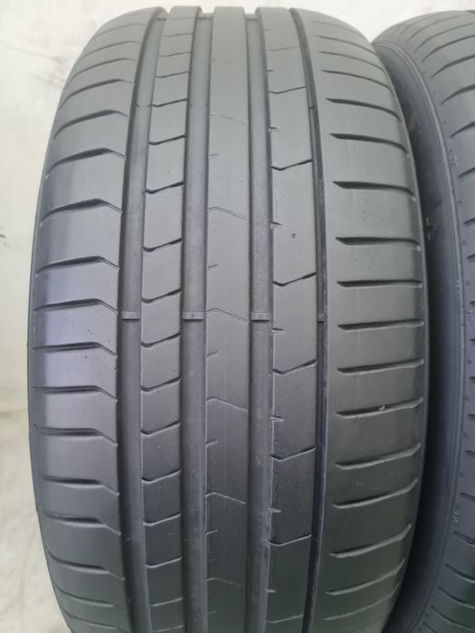 245/45R18 Pirelli P ZERO.