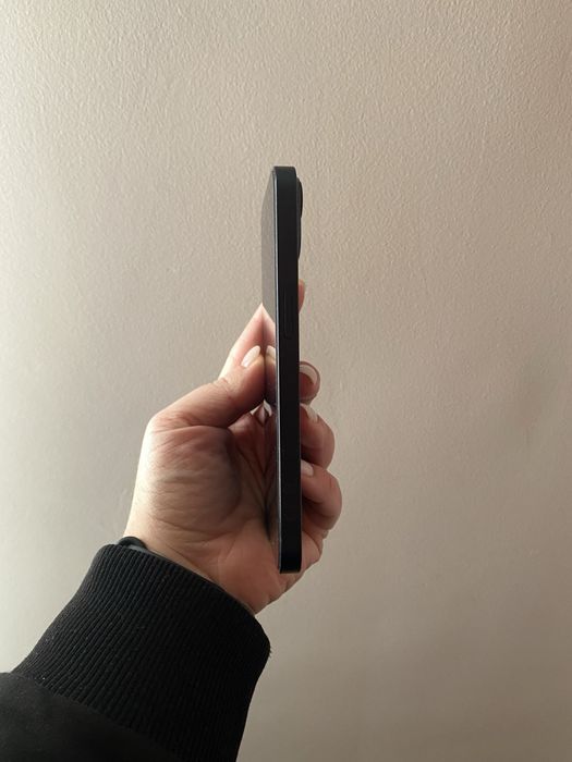 Продам Iphone 13/128