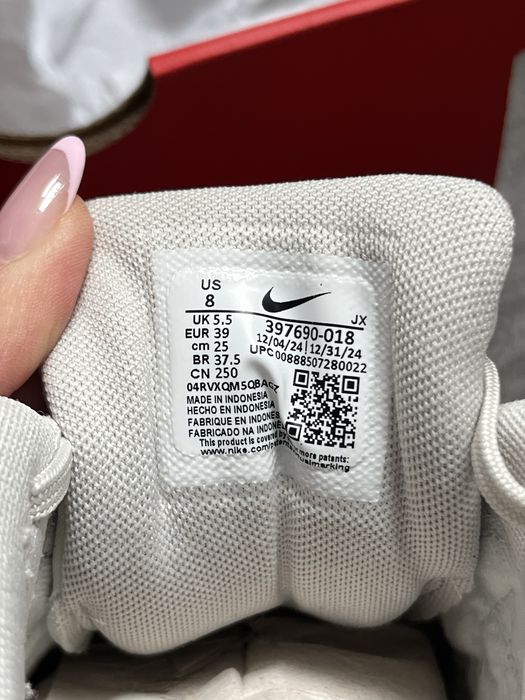 Кросівки жіночі Nike Air Max Command, р. 39