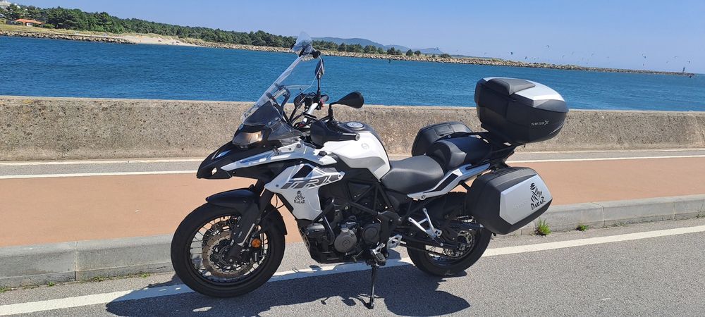 Excelente moto ,TRK 502x como nova.