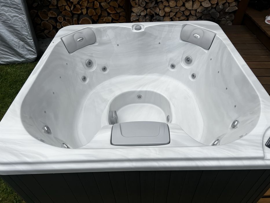 RLX SPA RS10 | Jacuzzi ogrodowe | Gecko | 4 osoby | 230 V