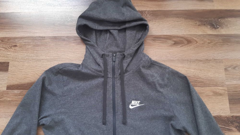 Bluza rozpinana z kapturem Nike - OPIS !!!