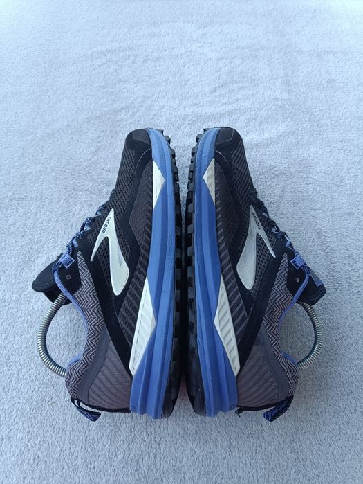 Мужские кроссовки Brooks Gore-tex р40