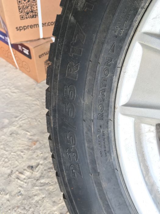 Nokian 235/55 R17