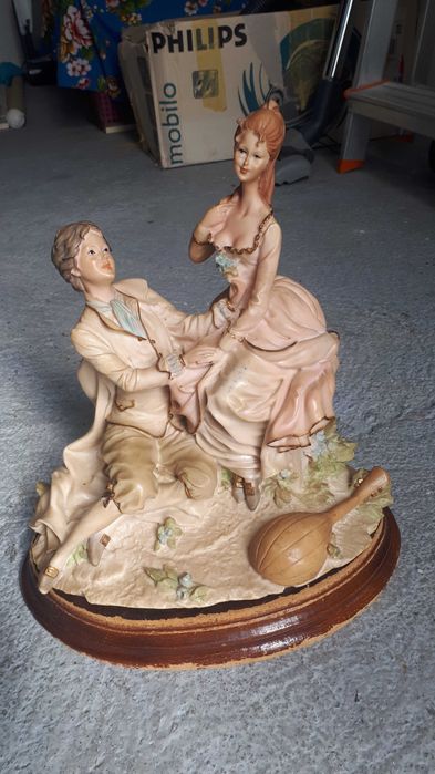 Estatuetas antigas em marfinite 1 com 9 kgs