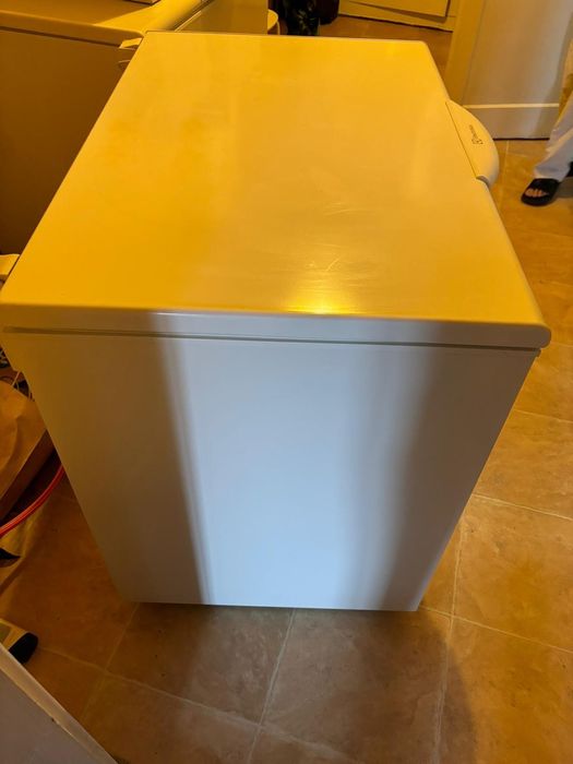 Electrolux Zamrażarka skrzyniowa Electrolux 263l