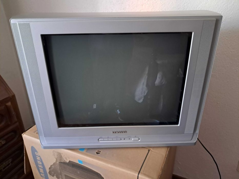 TV Samsung CRT 21" com comando e caixa original