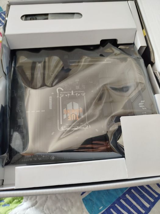 ASUS Z790 Motherboard – Last Call64585196683137123