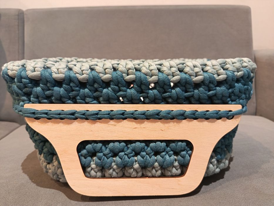 Koszyk szydełkowy handmade łóżeczko dla lalki