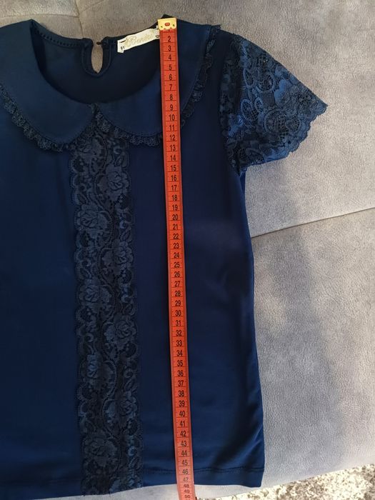 Шкільна футболка для дівчинки