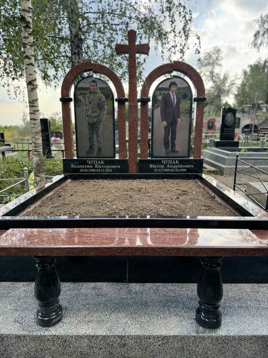 Виготовлення памʼятників під ключ