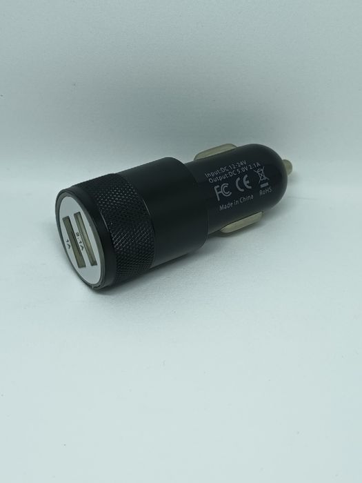 Carregador de isqueiro com 2 portas USB