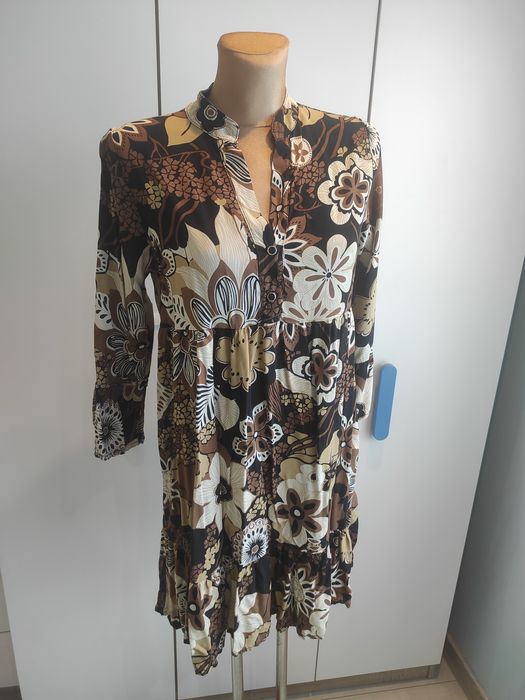 Sukienka w kwiaty New Collection