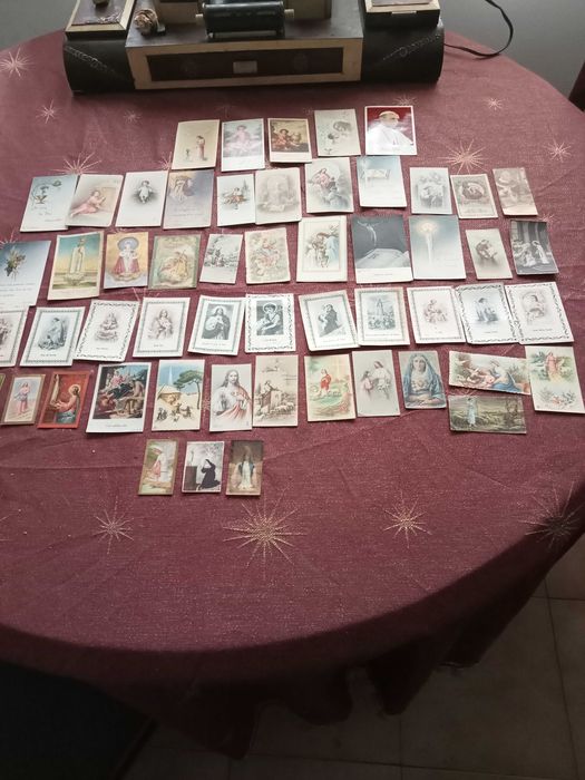 150 santinhos antigos e diferentes