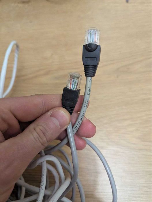 Кабель для Інтернету - багато різних
