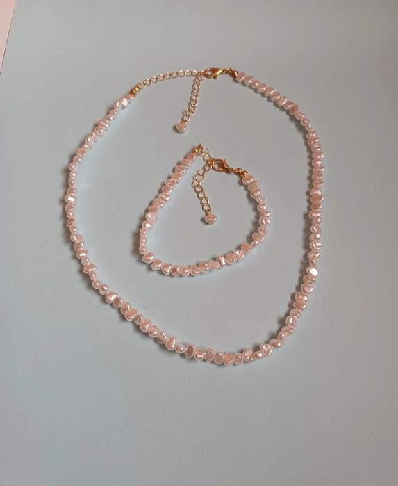 Colar de pérolas. Novos.
Cada 5€