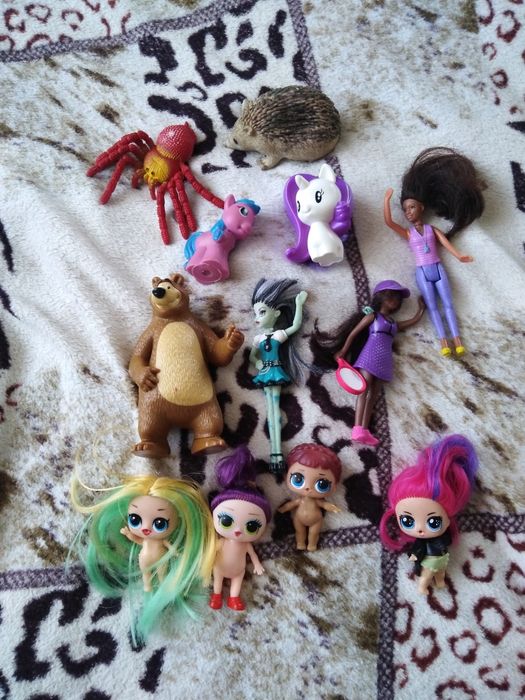 Іграшки фігурки, лол, ведмідь, поні