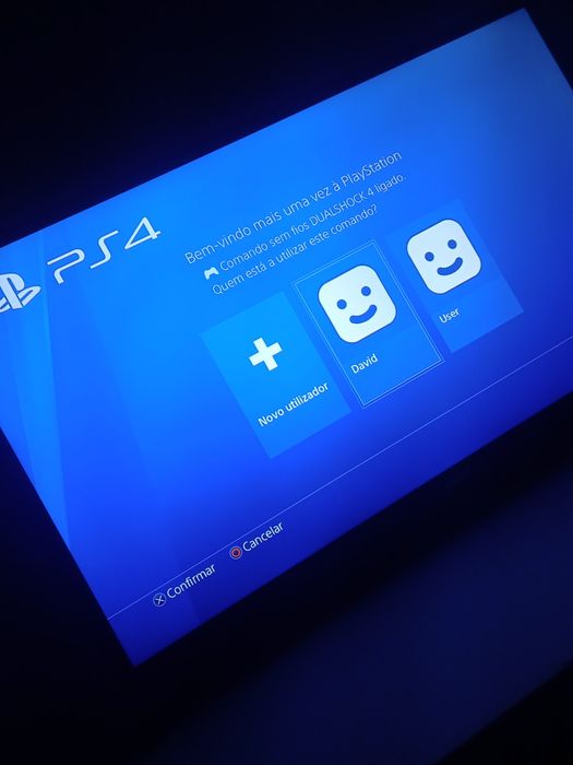 PS4 Slim Desbloqueada 500GB