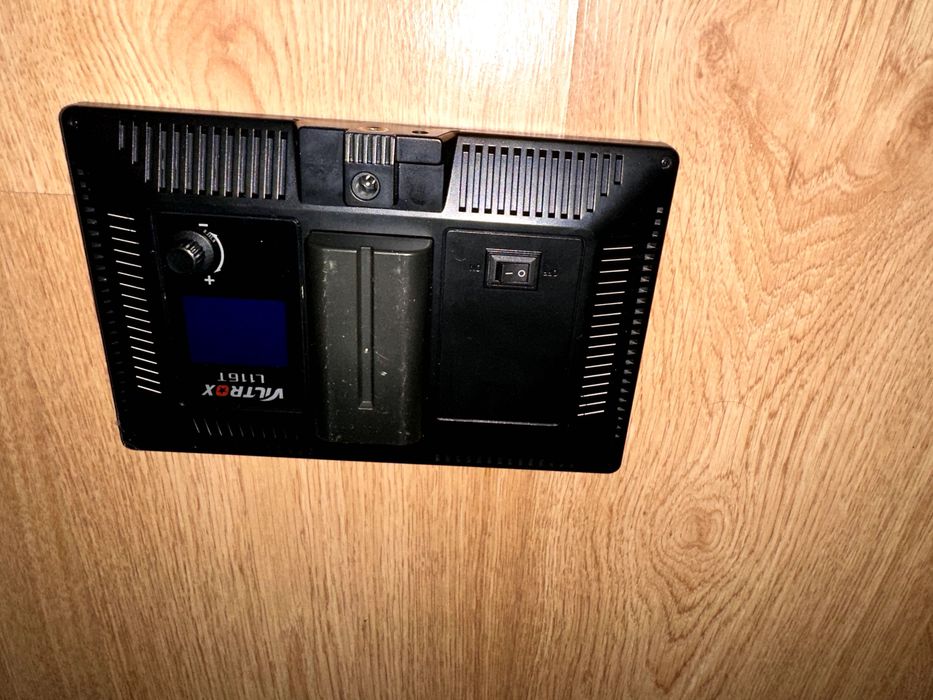 Iluminador Led Viltrox L116T Lcd