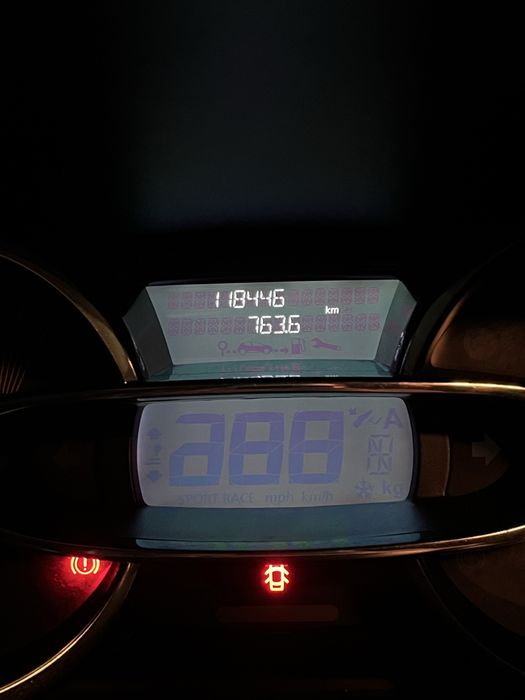 Renault Clio em ótimo estado com CarPlay