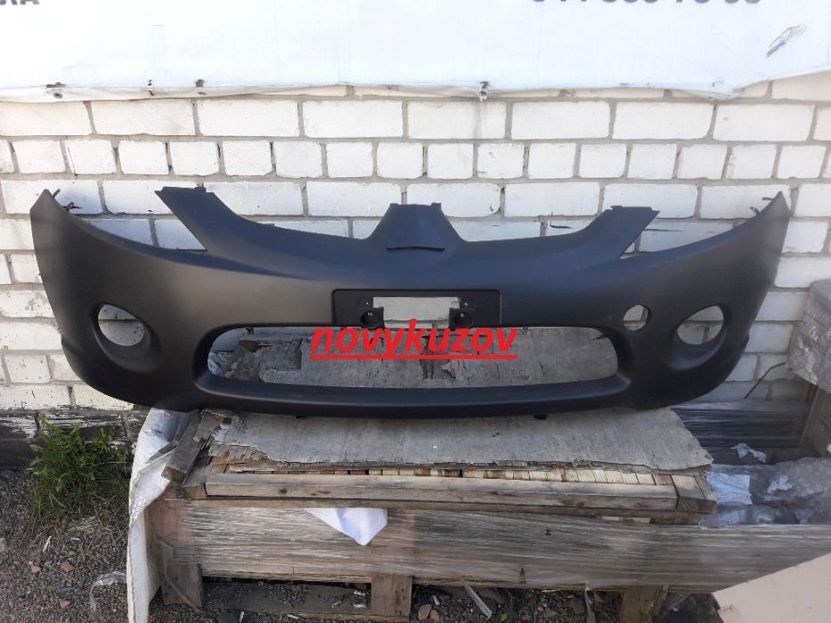 Фара  Mitsubishi Grandis Митсубиси Грандис