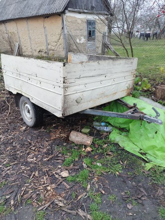 Прицеп автомобільний