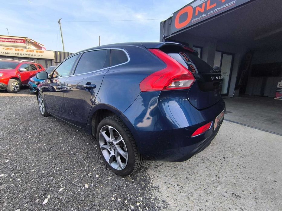 Volvo V40 1.6D2 115CV GPS Pele Vidros Escuros
