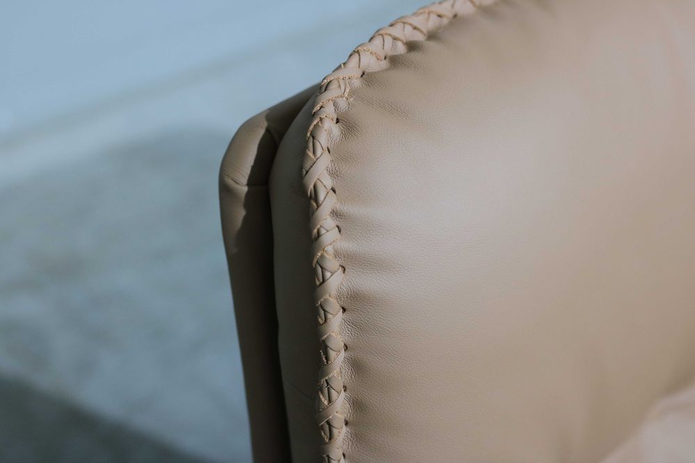 Poltrona De Sede em couro da década de 70