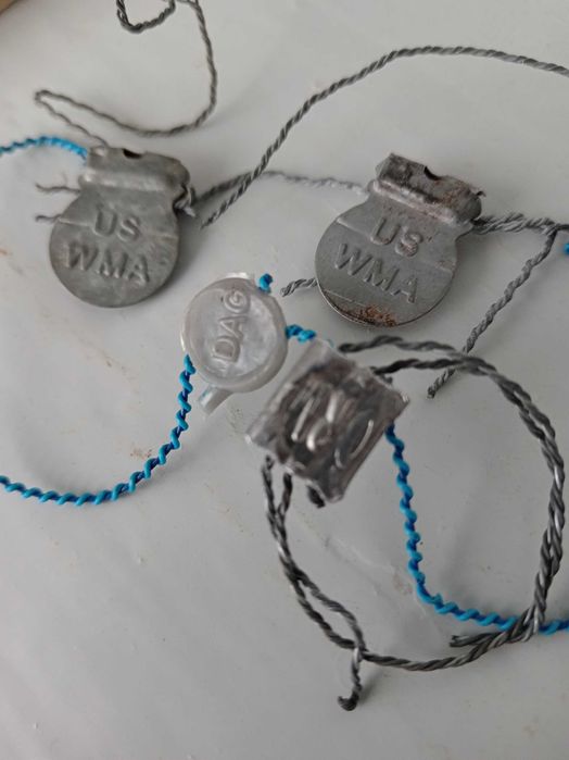 Старая свинцовая пломба.