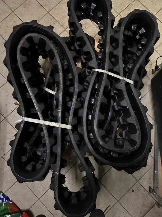 Gąsienice gumowe do mini żurawia Maeda MC285