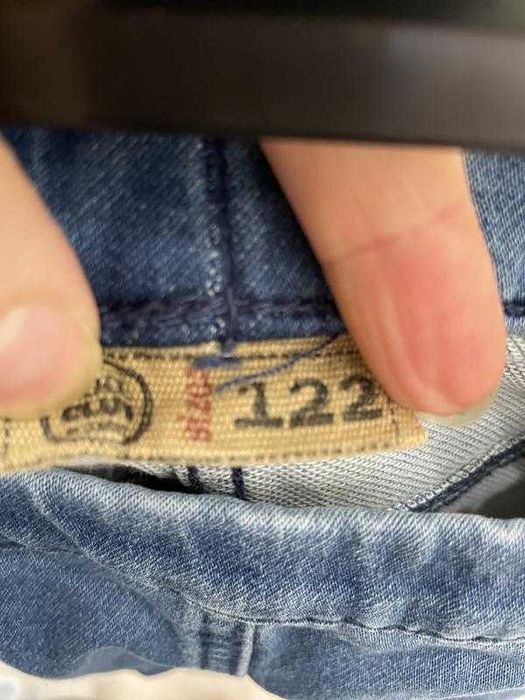 Джинсы детские для девочки 7 лет. На рост 122 см