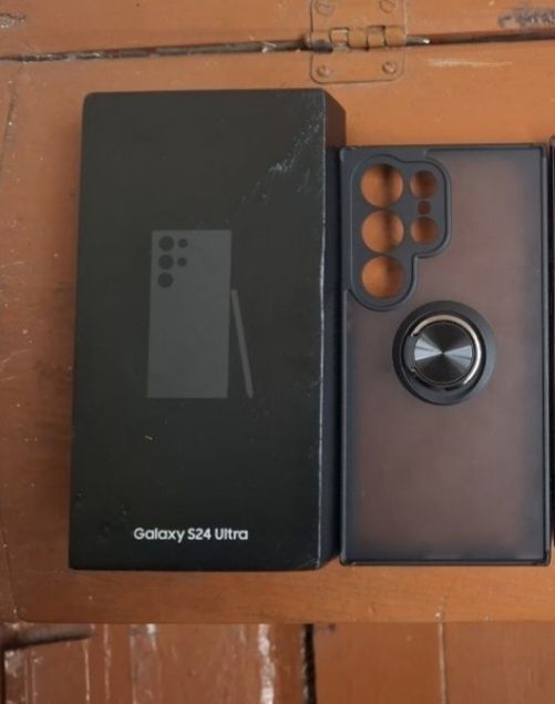 Продам Samsung Galaxy S24 Ultra 12/256
