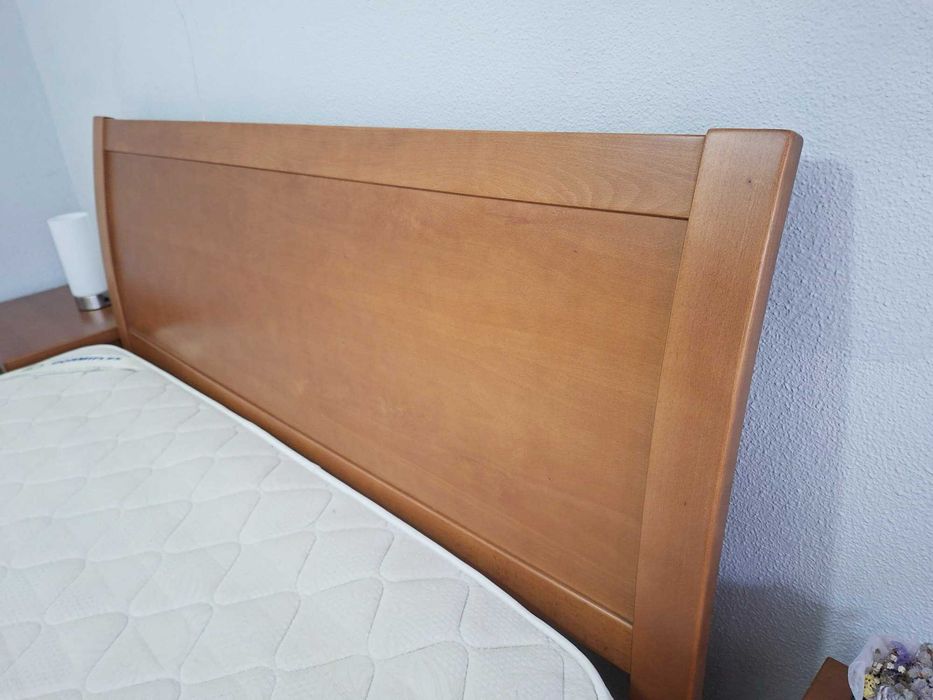Cama de Casal em Faia + Colchão + Estrado