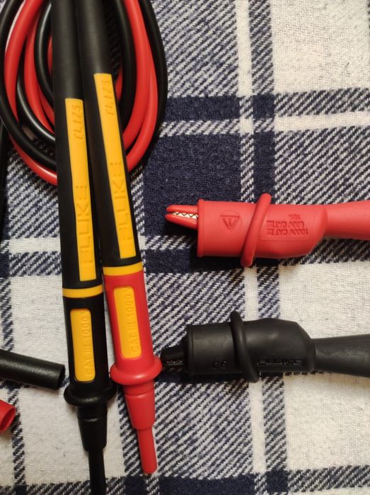 Токовые клещи Fluke