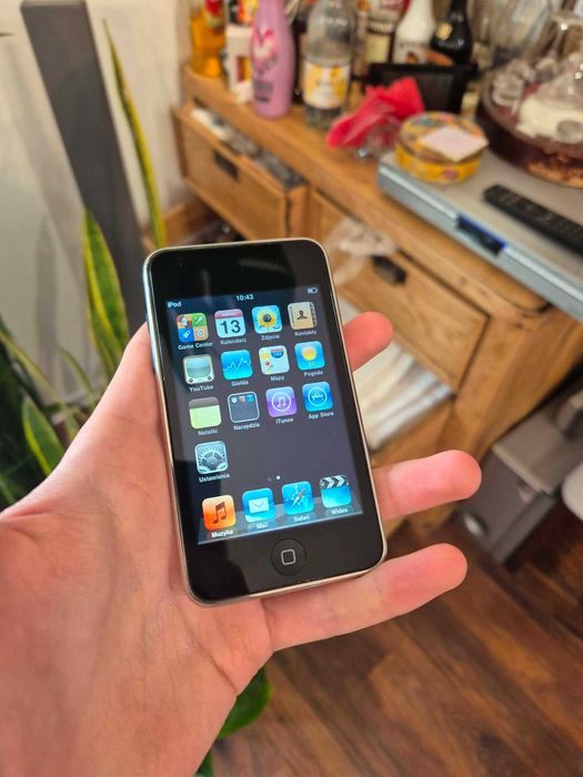 iPod Touch 2 gen 8 GB | stan bardzo dobry | dock + ładowarka