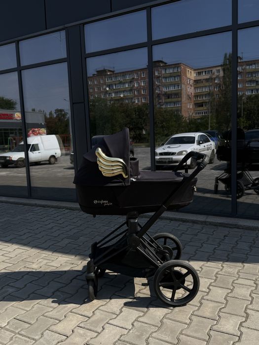Каляска Cybex e- Priam Jeremy Scott,ездит сама с помощью электродвигателей, премиум класс