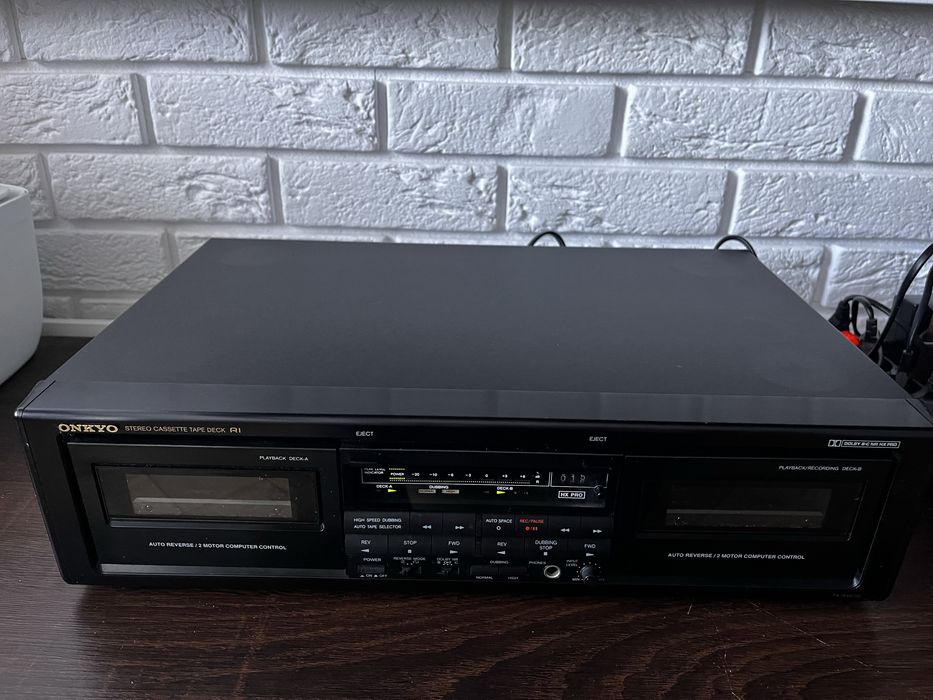 Stereo Cassette Tape Deck RI.  ONKYO  TA-RW20.