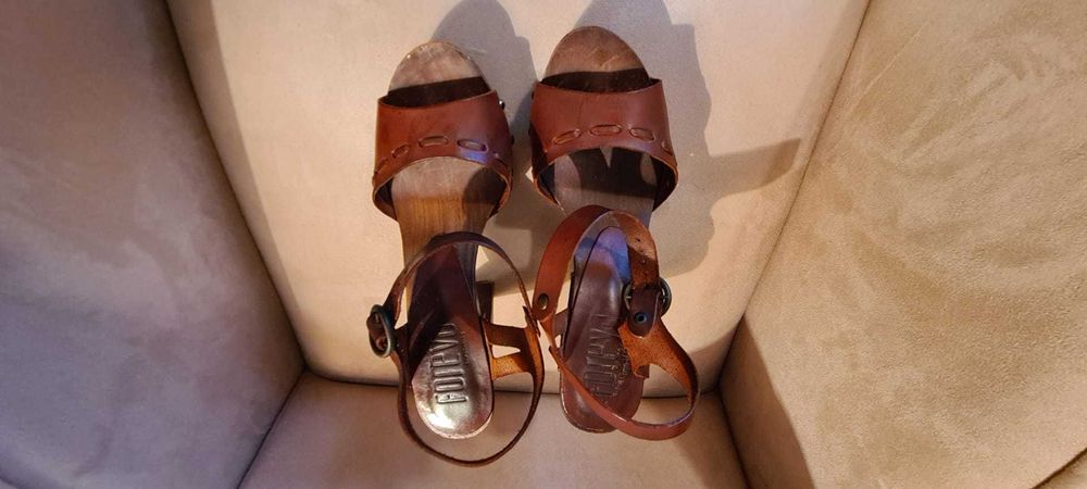 Sandália FOREVA castanha em pele estilo soca 36