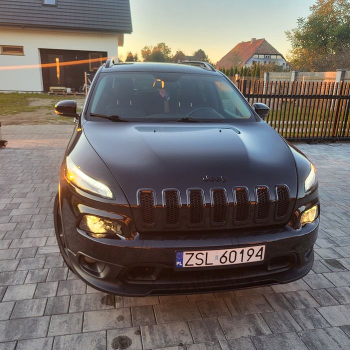 Jeep Cherokee  3.2 benzyna 272 KM