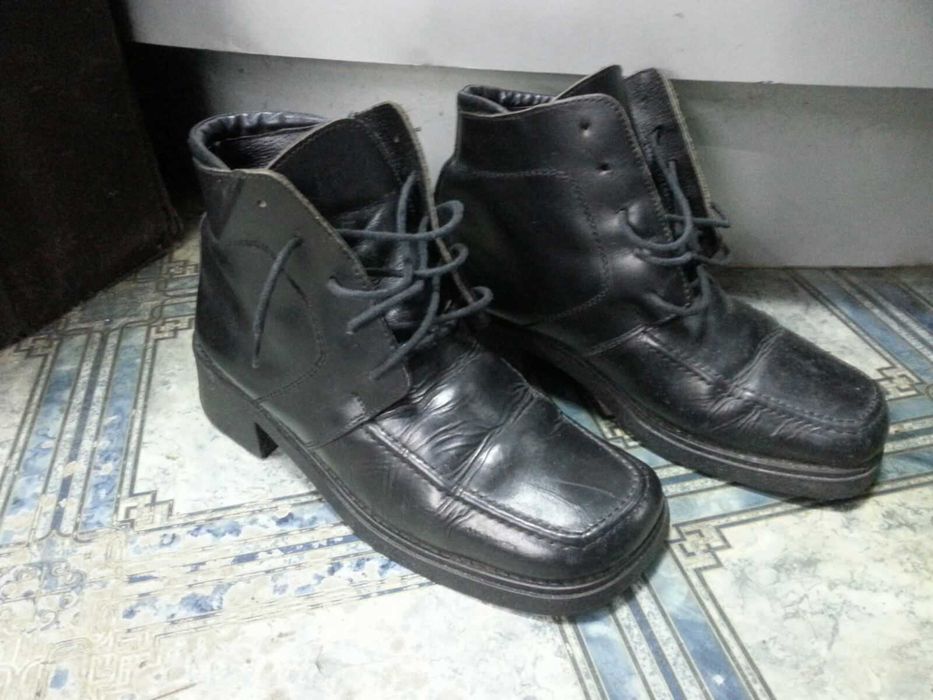 Черевики шкіряні зимові утеплені 39р (олх-доставки не має)