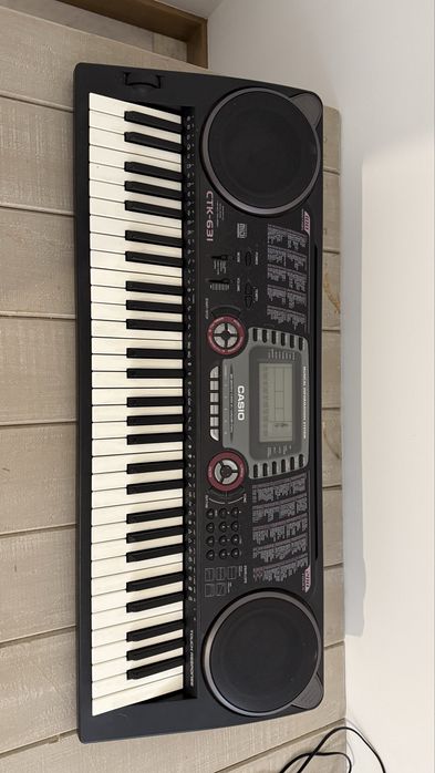 Teclado Casio CTK-631 em perfeito estado