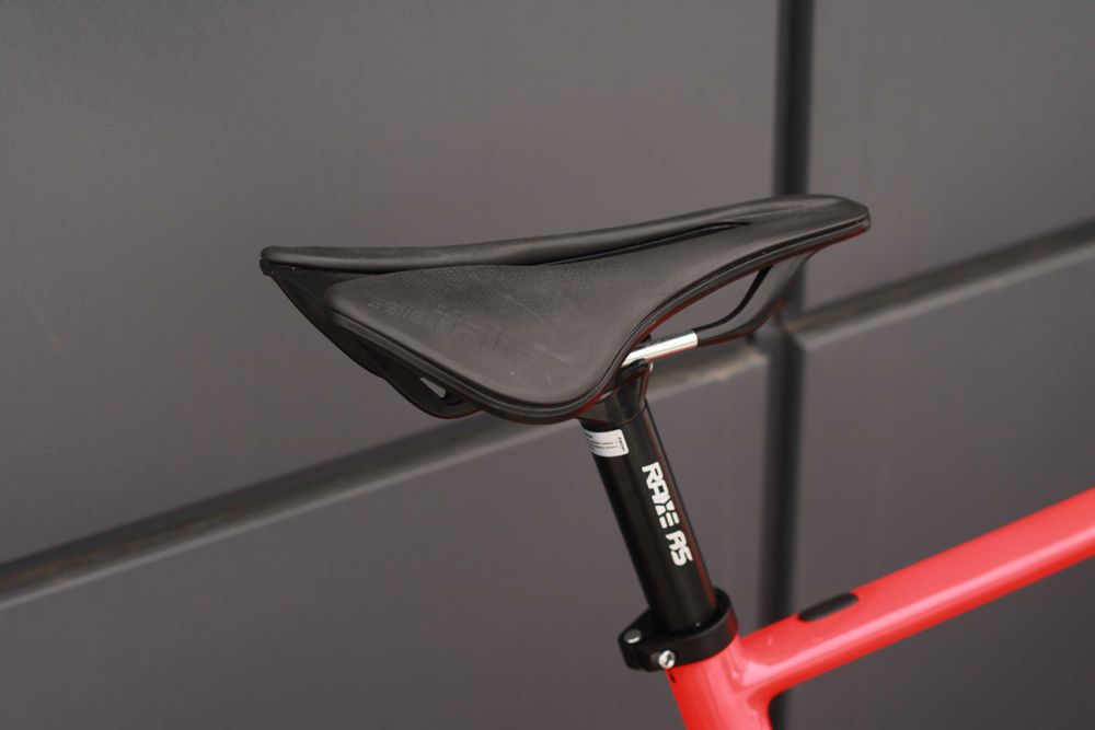 Bottecchia 8avio карбоновий шосейний велосипед Shimano 105