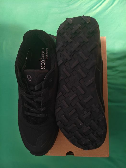 Продам термо кросівки ECCO  27,5- 28см