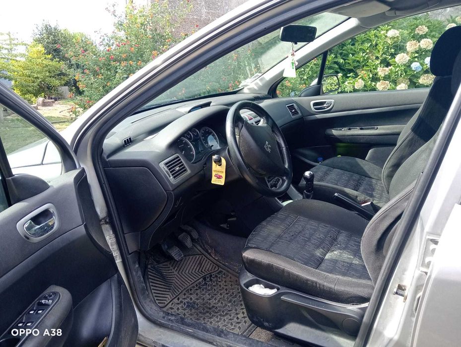 Carrinha Peugeot 307 - 5 lugares foto 3