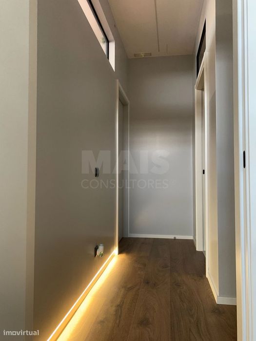 Novo no Mercado: T2 na Benedita com Design Moderno Novo a Estrear