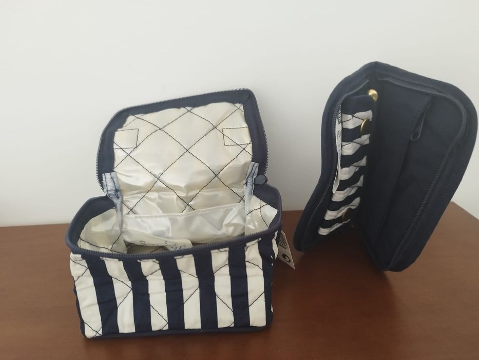 Conjunto de duas bolsas para cosméticos