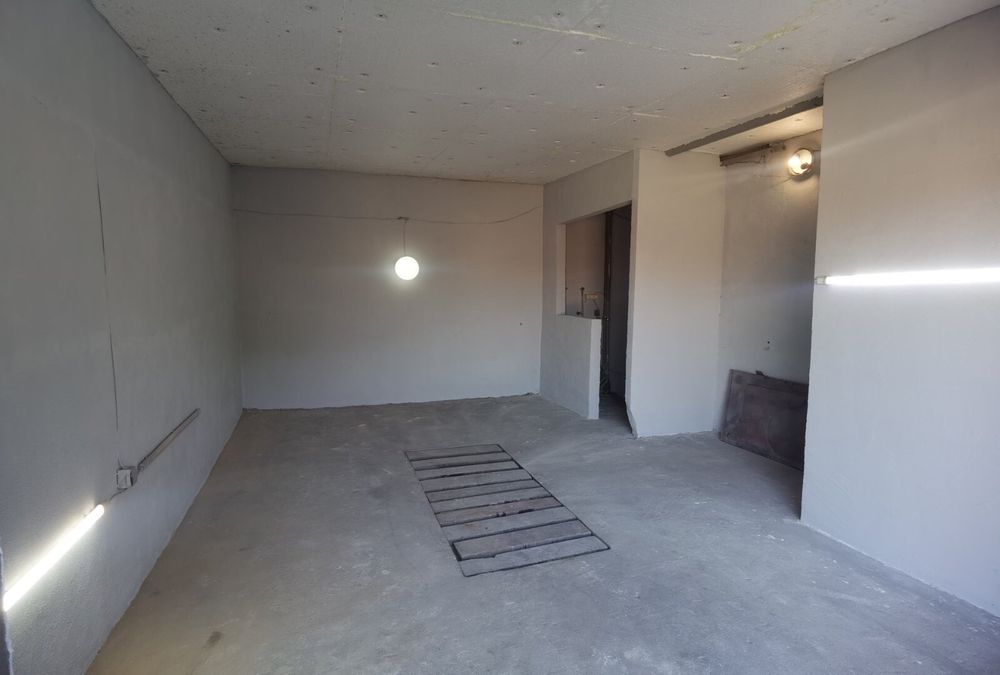 Продаю 4-е гаража рядом  на Измалково