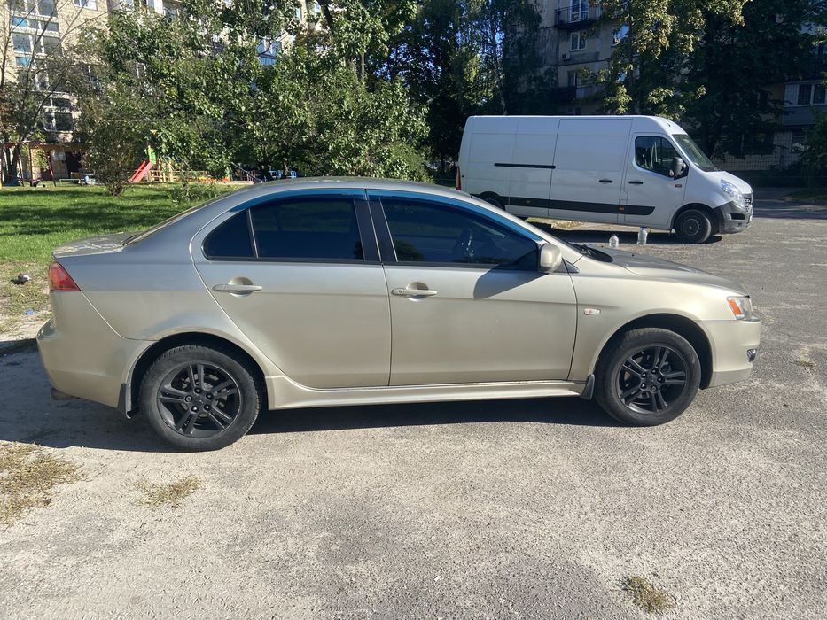 Продам автомобіль Mitsubishi LancerX