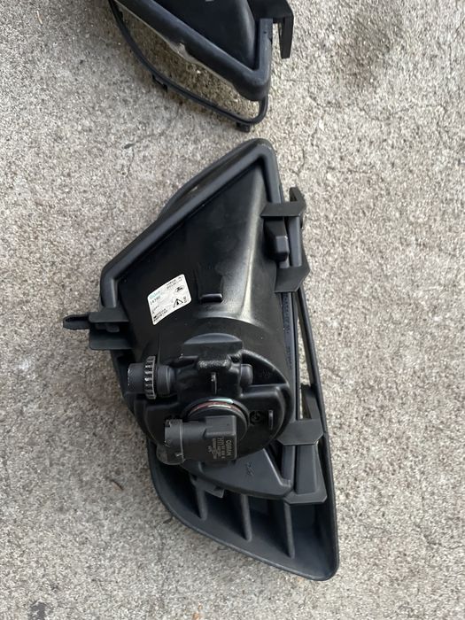 Farois de nevueiro Ford Fiesta mk5 2003