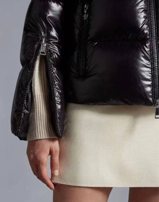 Жіночий зимовий пуховік куртка Moncler